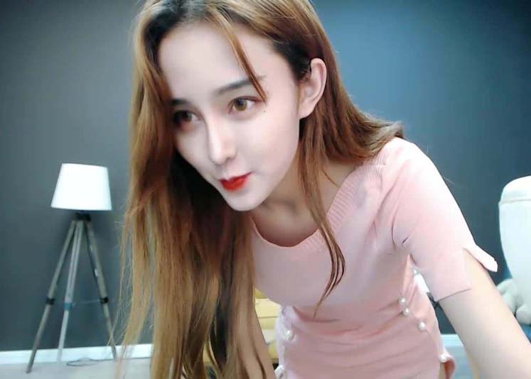 熊猫cc主播小辣椒(惠恩)直播热舞