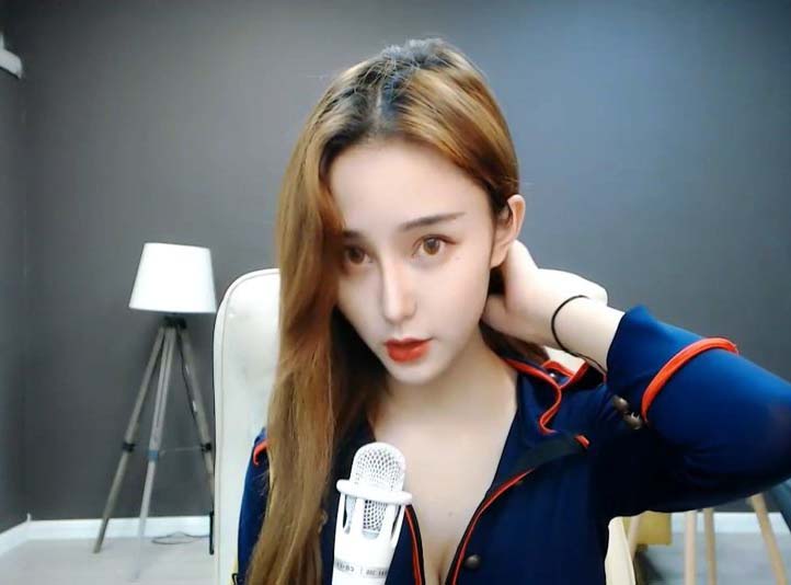 熊猫cc主播小辣椒(惠恩)直播热舞